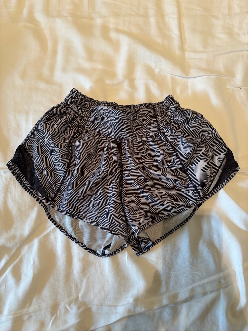 Lululemon Hotty hot shorts - Seawheeze!